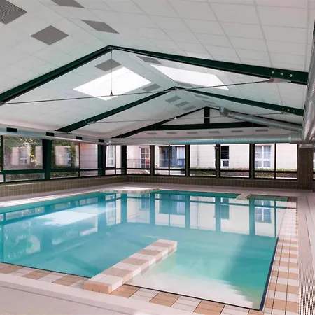 Adagio Marne La Vallée - Val D'europe 3* Serris