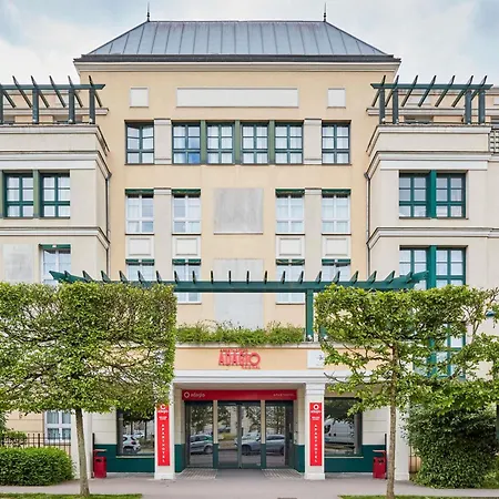 Hotel apartamentowy Adagio Val D'europe Pres De Disneyland Paris 3*