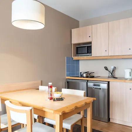 Hotel apartamentowy Adagio Val D'europe Pres De Disneyland Paris 3*